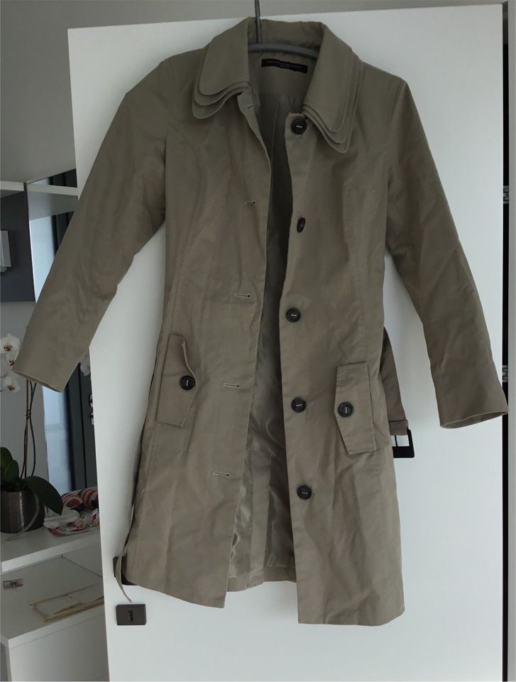 Damenmantel Trenchcoat Philosophy Blues Original beige Gr. 34 XS in  Frankfurt am Main - Kalbach-Riedberg | eBay Kleinanzeigen ist jetzt  Kleinanzeigen