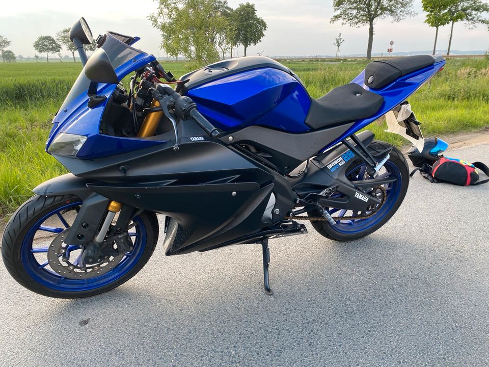 Yamaha yzfr125 blau in Weilerswist