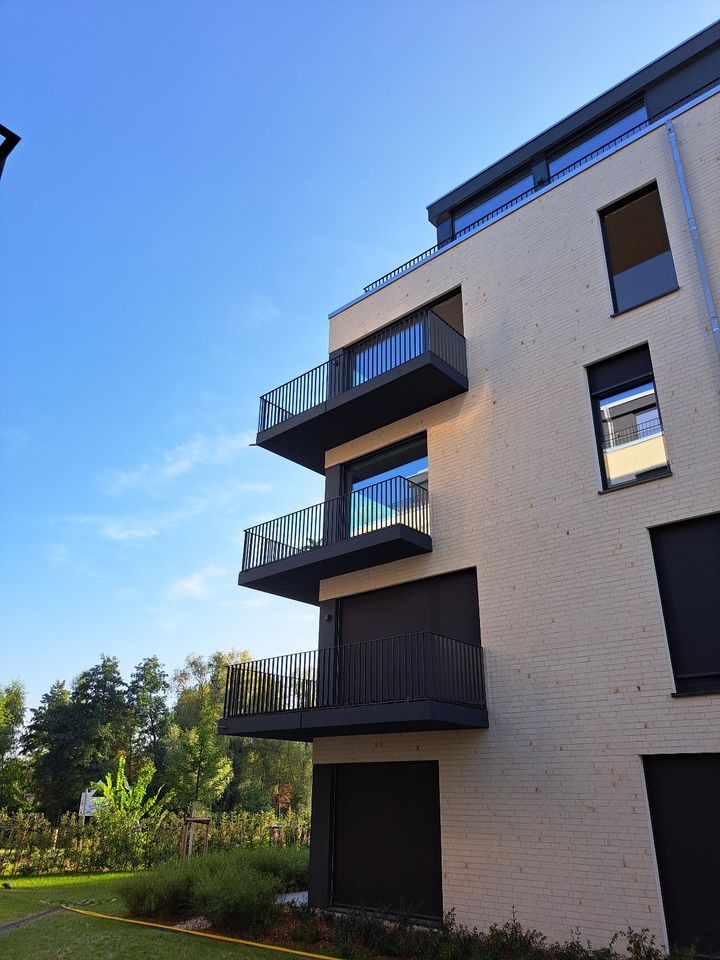 Helle 2-Zi Neubau-Wohnung mit Balkon und Spreeblick Erstvermietun in Berlin