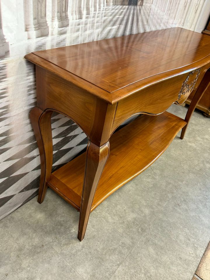 VINTAGE SIDEBOARD KOMMODE NACH ANTIK VORBILD KIRSCHBAUM BOCKBEINE - Versand möglich 99 Euro - Wir sind für Sie da lokal in 86830 Schwabmünchen oder online ARTHOME24 in Schwabmünchen