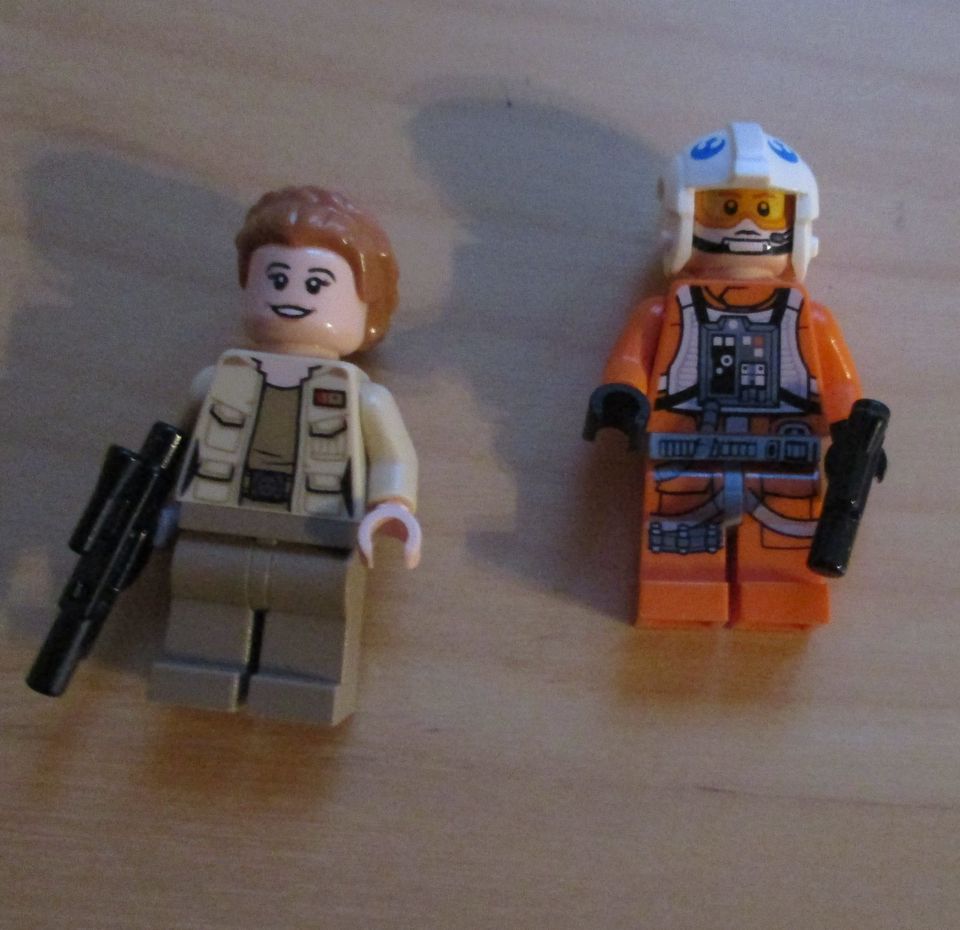 Lego Star Wars 75248 - Resistance A-Wing Fighter in Volkenschwand