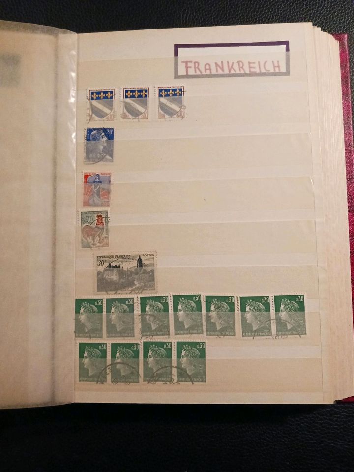 Briefmarken-Album in Siegburg