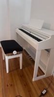 Piano Digitalpiano Roland RP701/F701 mit Pedalen und Hocker Berlin - Charlottenburg Vorschau