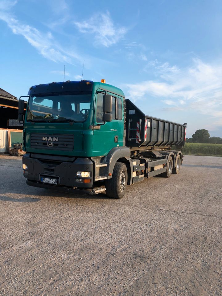 MAN TGA 26.360 Abrollkipper Hakenlift LKW in Gelting Angeln