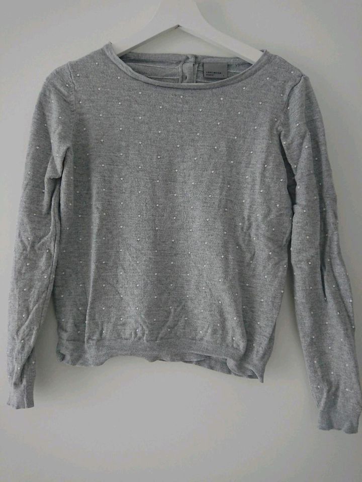 Strickpullover Vero Moda grau weiß gepunktet Gr. S in Wadersloh