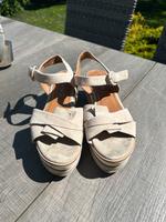 Tamaris Schuh Beige größe 40 Damen Sandale Top Zustand Sachsen-Anhalt - Wolferstedt Vorschau