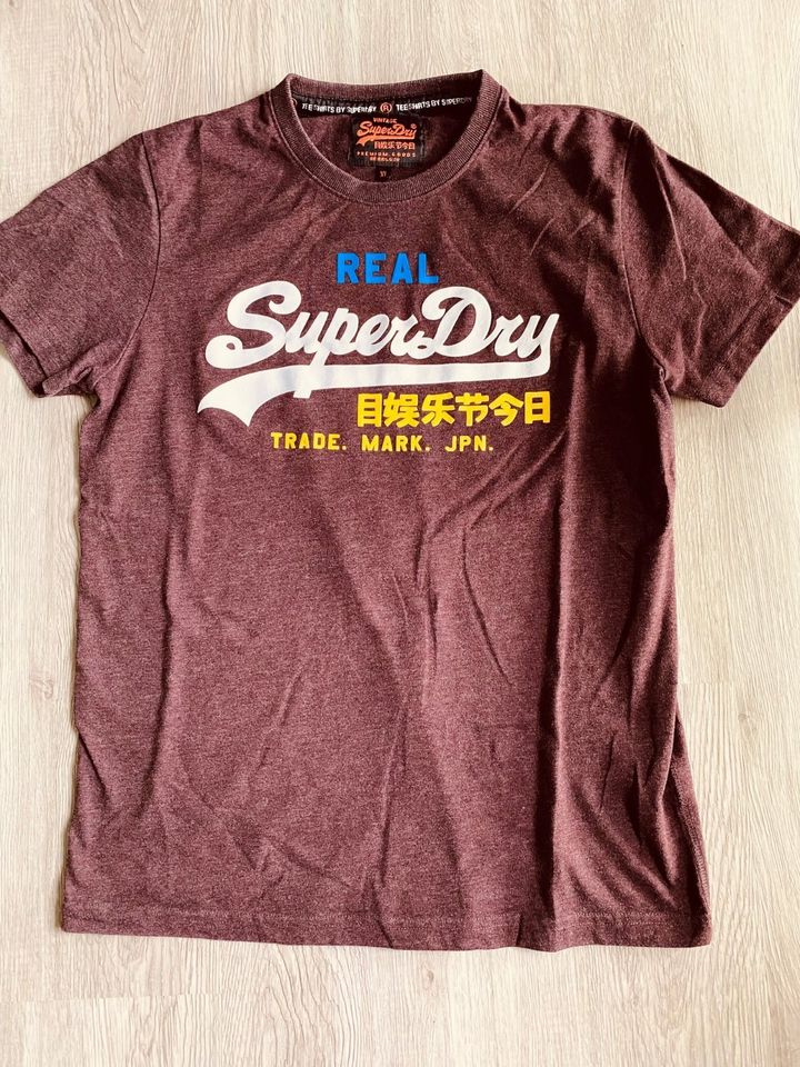 Herren T- Shirt Marke Superdry, Gr. XL (eher L) ***WIE NEU*** in Ehringshausen