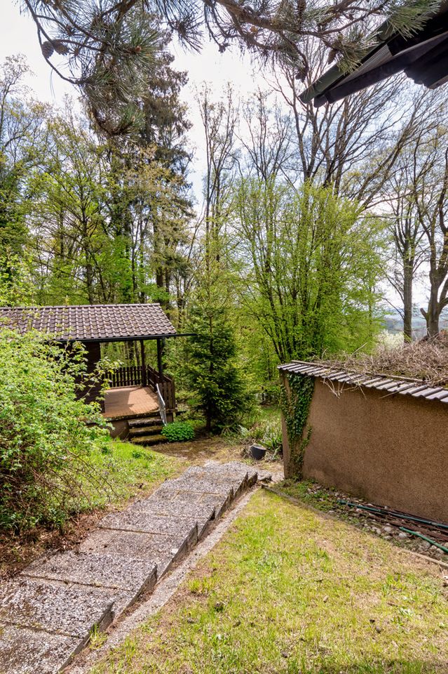 Seltene Gelegenheit. Charmantes Landhaus. Mit Baugrundstück und Bebauungskonzepte. Herrliche Lage. in Bad Griesbach im Rottal