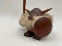 * MID CENTURY GONK WIKINGER FIGUR VIKING TEAK MESSING HELM AXT Berlin - Charlottenburg Vorschau