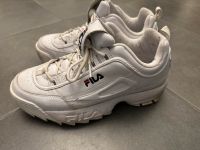 FILA Sneaker Distuptor weiß 42 Schuhe unisex Niedersachsen - Schiffdorf Vorschau