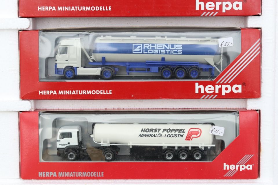 (EX-SET) HERPA 151054 Märklin 26523 Fulda Hightech Emotions Train in Frankfurt am Main