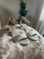 Brautschuhe Tamaris Gr. 39 Hessen - Wetzlar Vorschau