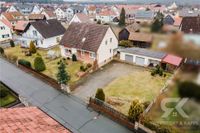 Renovierungsbedürftiges Zweifamilienhaus auf schönem Grund in ruhiger Siedlung Luhe-Wildenau´s Bayern - Luhe-Wildenau Vorschau