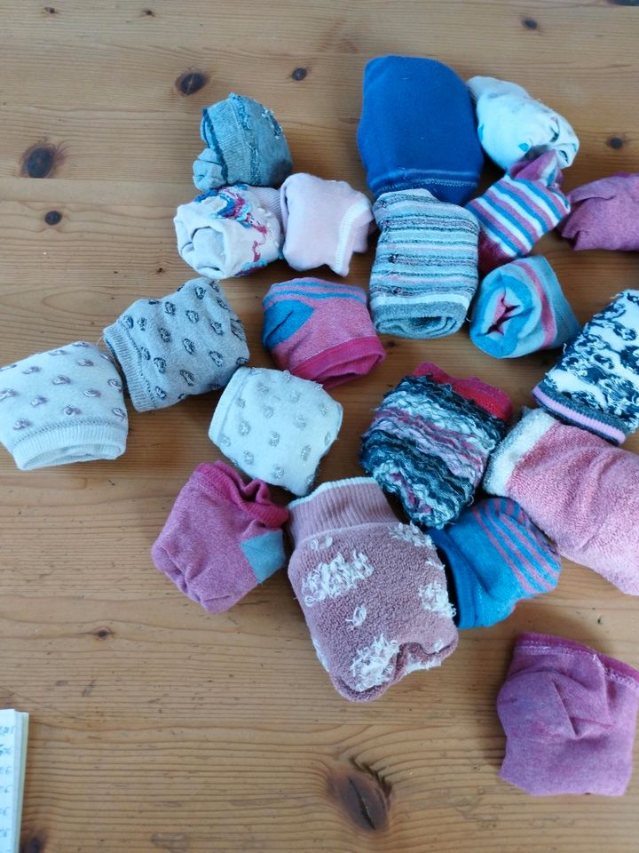 24x Mädchen Socken bunt gemischt. Gr. 35 - 38 in Syrgenstein