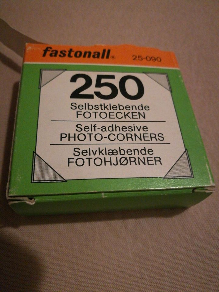 FASTONALL® 25-090 Selbstklebende Fotoecken aus Kunststoff in Bremen