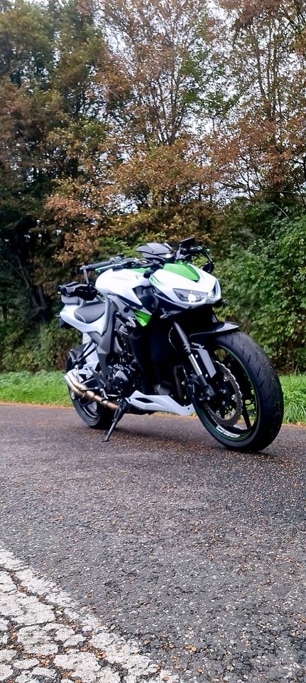 Kawasaki z1000 2016 ABS weniger km auch Umtausch gegen Golf 7 TDI in Siegburg