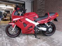 Honda VFR800 Nordrhein-Westfalen - Bad Driburg Vorschau