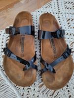 Birkenstock ➡️ Schwarze Lack Zehentrenner Pantoletten gr 43 Hessen - Großenlüder Vorschau