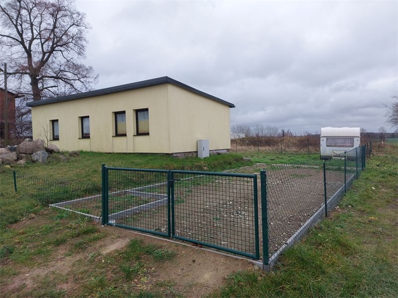 Wochenendhaus auf 450qm - Ostsee in Saatel