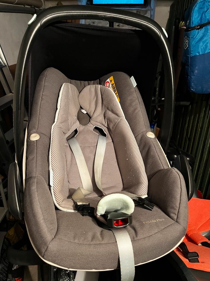 2in1-Kinderwagen und Maxi-cosi Autositz in Görlitz