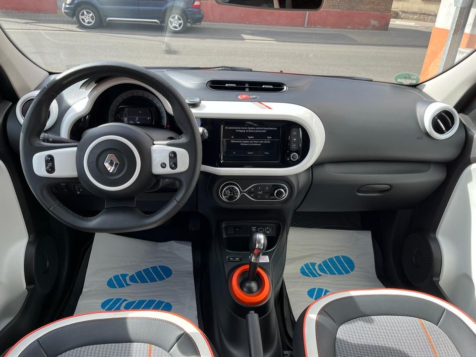 Renault Twingo Vibes Electric Navi/Teilleder/Akku Inkl. in Worms