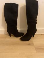 Stiefel schwarz aus Samt Gr. 40 Nordrhein-Westfalen - Detmold Vorschau