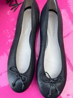 Schuhe,Ballerina,,schwarz, Leder,neu, Größe 39,5 Nordrhein-Westfalen - Pulheim Vorschau