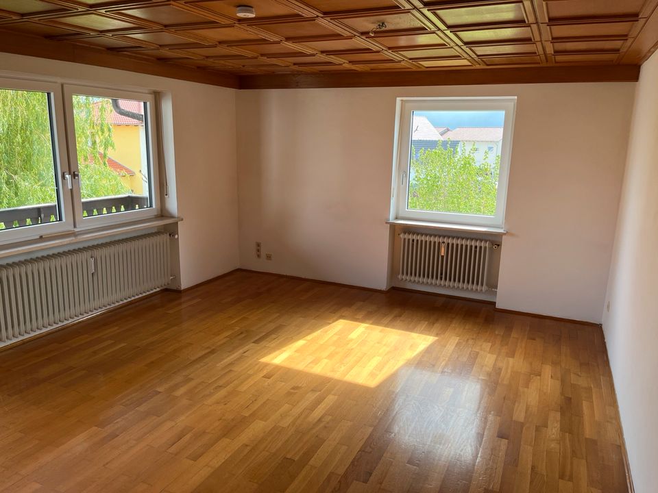 Vermiete 4-Zimmer Wohnung mit Balkon in Ergolding in Ergolding