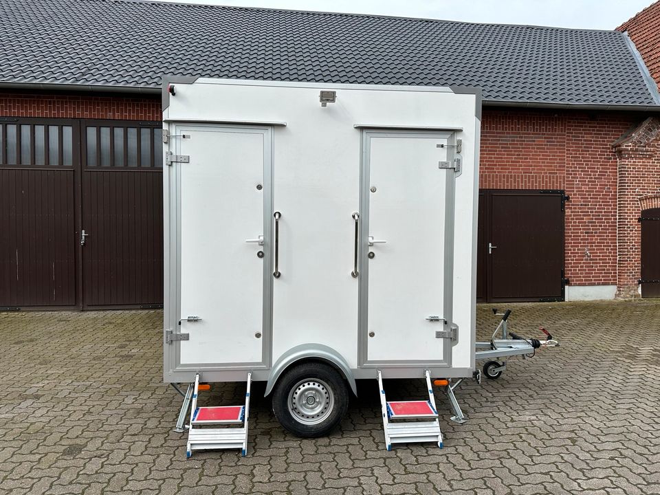 VIP Toilettenanhänger Toilettenwagen Klowagen WC-Anhänger Neu in Osterholz-Scharmbeck