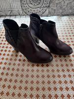 Tamaris Damen Schuhe NEU in braun Schlangen Muster Größe 38 Frankfurt am Main - Dornbusch Vorschau