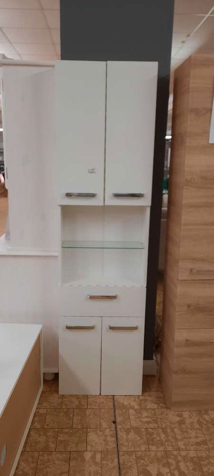 Hochschrank  statt 245€ in Merseburg