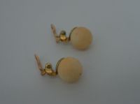 Paar alte Ohrringe Ohrclips handgefertigt creme goldige Fassung ! Niedersachsen - Eystrup Vorschau
