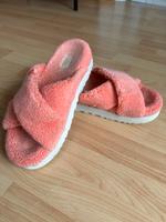Slipper, Gr. 42, UGG München - Allach-Untermenzing Vorschau