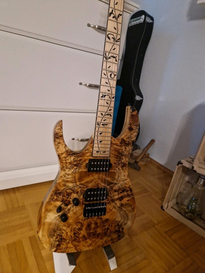 Hand gebauten linkshänder gitarre in Mönchengladbach