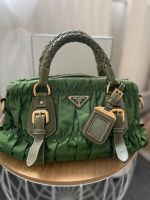 Prada Tasche Tessuto Gaufre Small grün Hessen - Hofbieber Vorschau