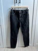 & Other Stories - Los Angeles Atelier Jeans, grau schwarz Gr. 28 Nordrhein-Westfalen - Brilon Vorschau