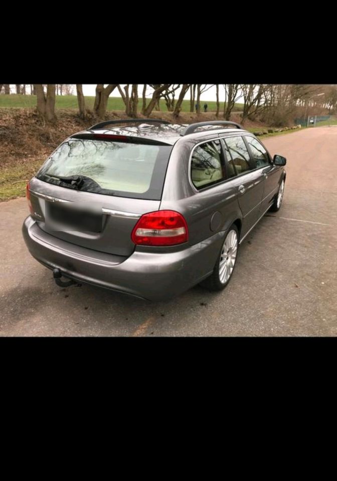 Jaguar X-Type 2.2D Kombi mit neuem TÜV in Flensburg