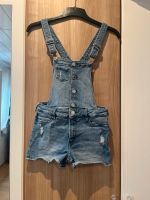 Kurze Jeans Latzhose H&M 146 Hessen - Großkrotzenburg Vorschau