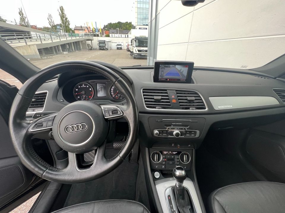 Audi Q3 2.0 TFSI Panorama Quattro Xenon Automatik 21" in Sindelfingen