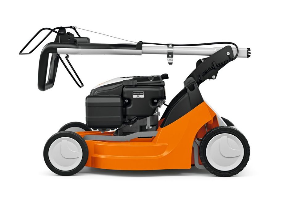 STIHL Benzin Rasenmäher RM 448 TC in Gössenheim