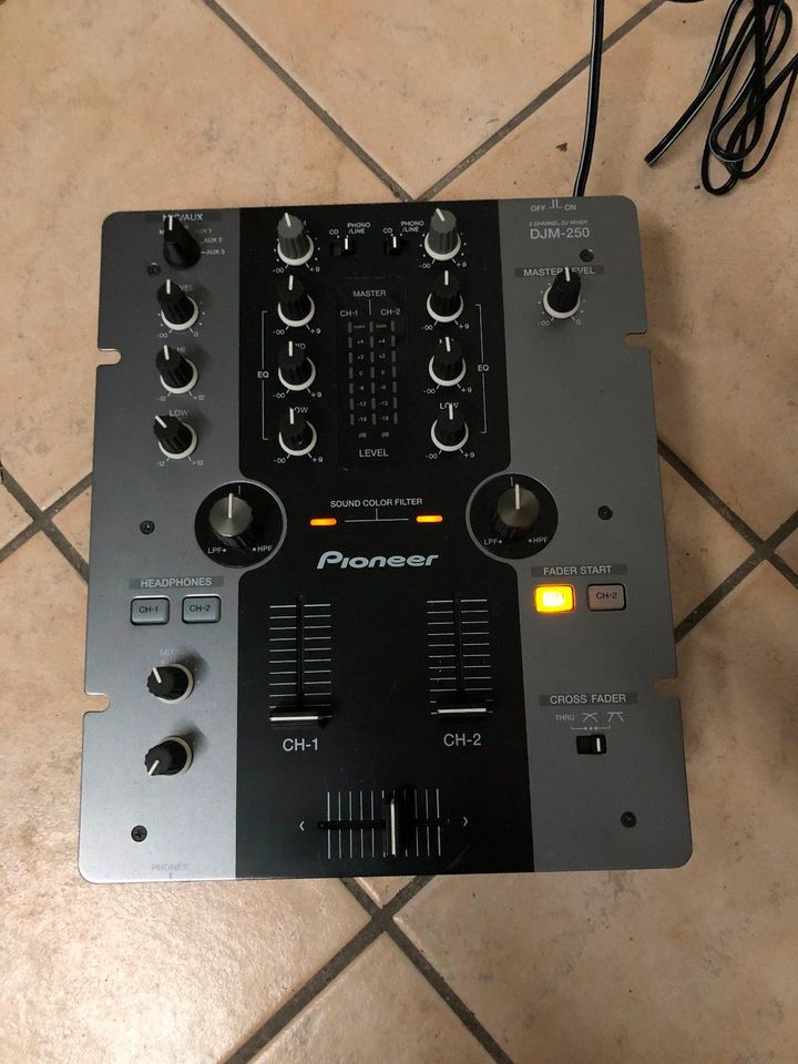 Pioneer DJM 250 - DJ Mixer / Mischpult in Köthen (Anhalt)