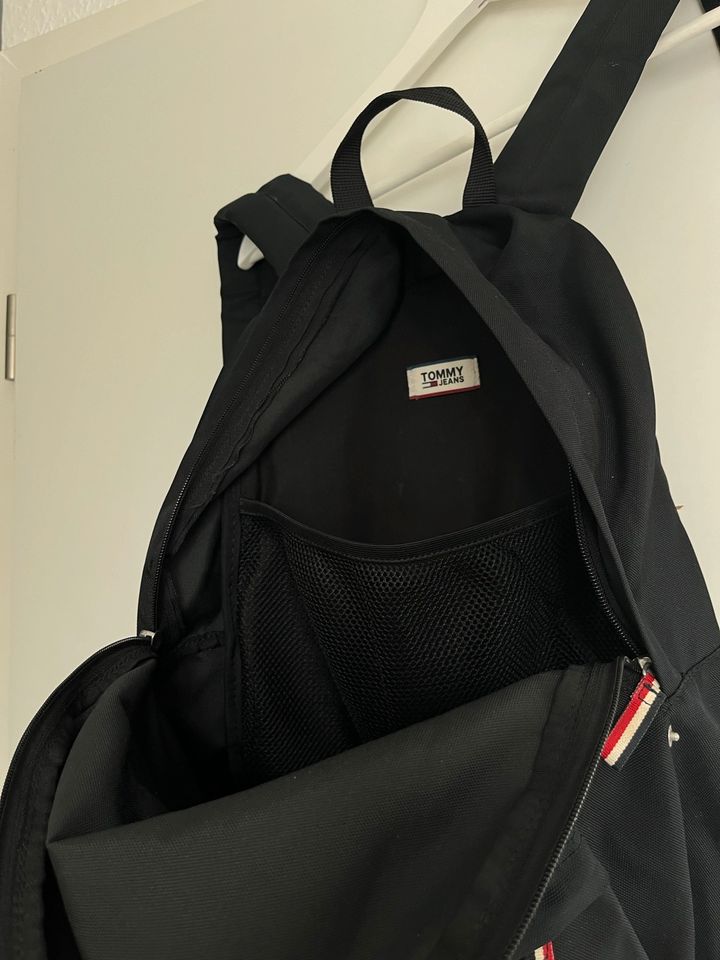 Tommy Hilfiger Rucksack in Stolberg (Rhld)