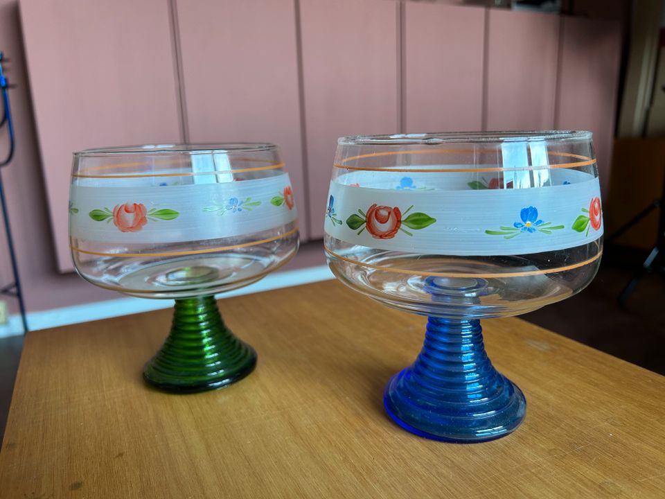 2x Vintage Glas Schale Dekoschalen Geblümt grün und blau in Potsdam