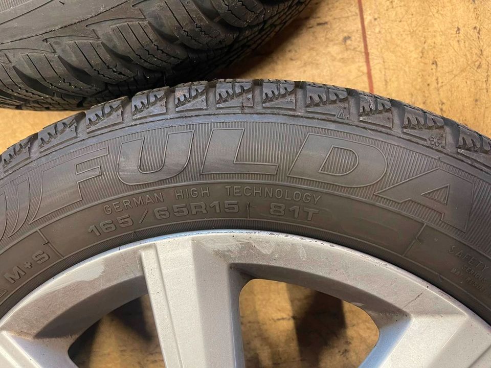 VW Up Winterräder 165/65R15 1S0601025BP 4x100 ET33 in Minden