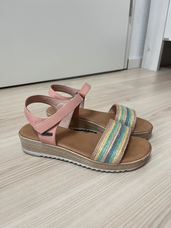 Sandalen Gr.: 35 in Spenge