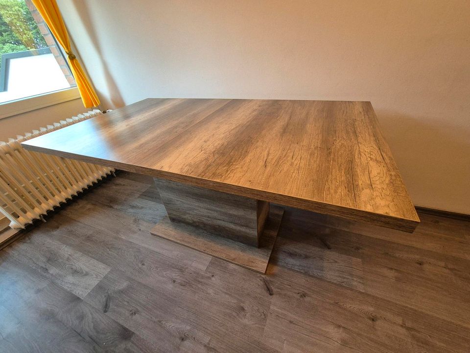 Tisch Holztisch mit 4 Stühlen ausziehbar Esstisch in Düsseldorf