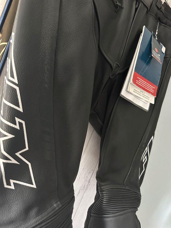 FLM Sports Kombihose 2.1 schwarz/weiß 48 in Villingen-Schwenningen