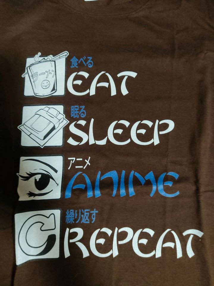 Anime T-Shirt in Plaidt