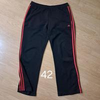 Adidas joggingshose große 42 Niedersachsen - Langenhagen Vorschau