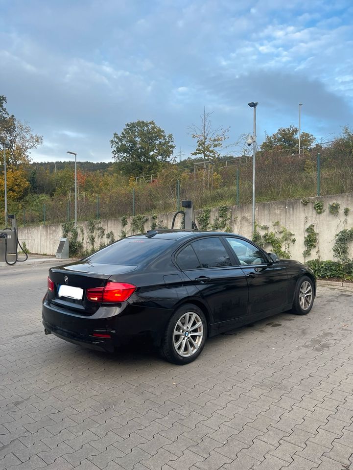 BMW F30 318D Automatik 8 fach Bereift neuer TÜV in Bad Kissingen
